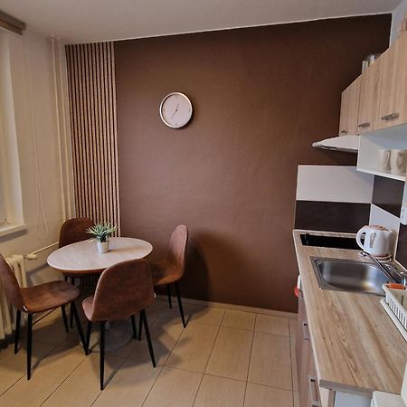 דירות Zlín Apartman Valentina מראה חיצוני תמונה