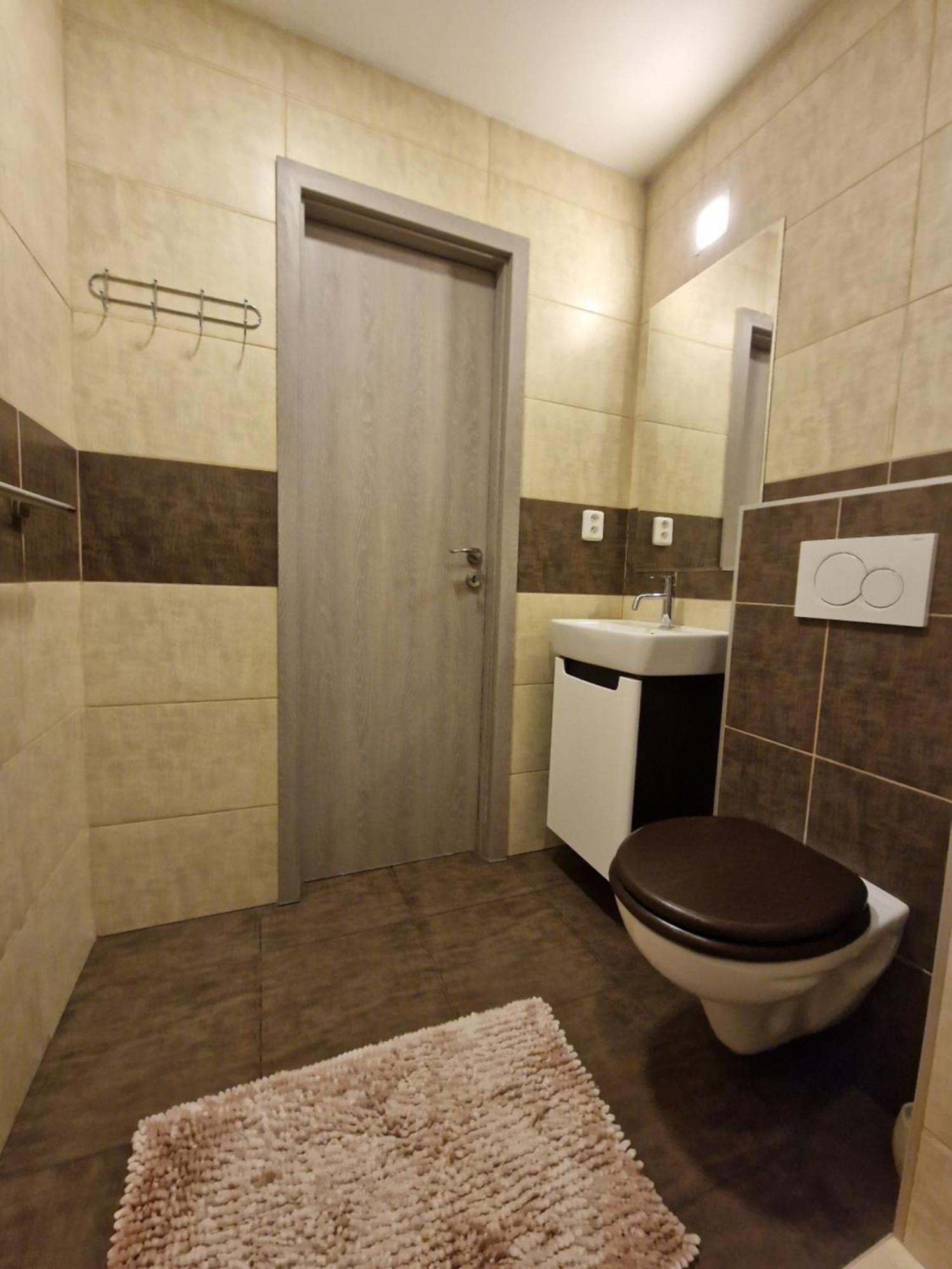 Zlín Apartman Valentina מראה חיצוני תמונה